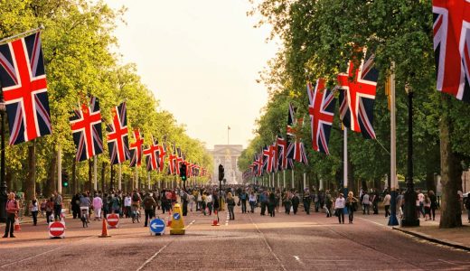 TENS OF THOUSANDS TURN OUT TO PAY LAST RESPECTS TO QUEEN ELIZABETH II